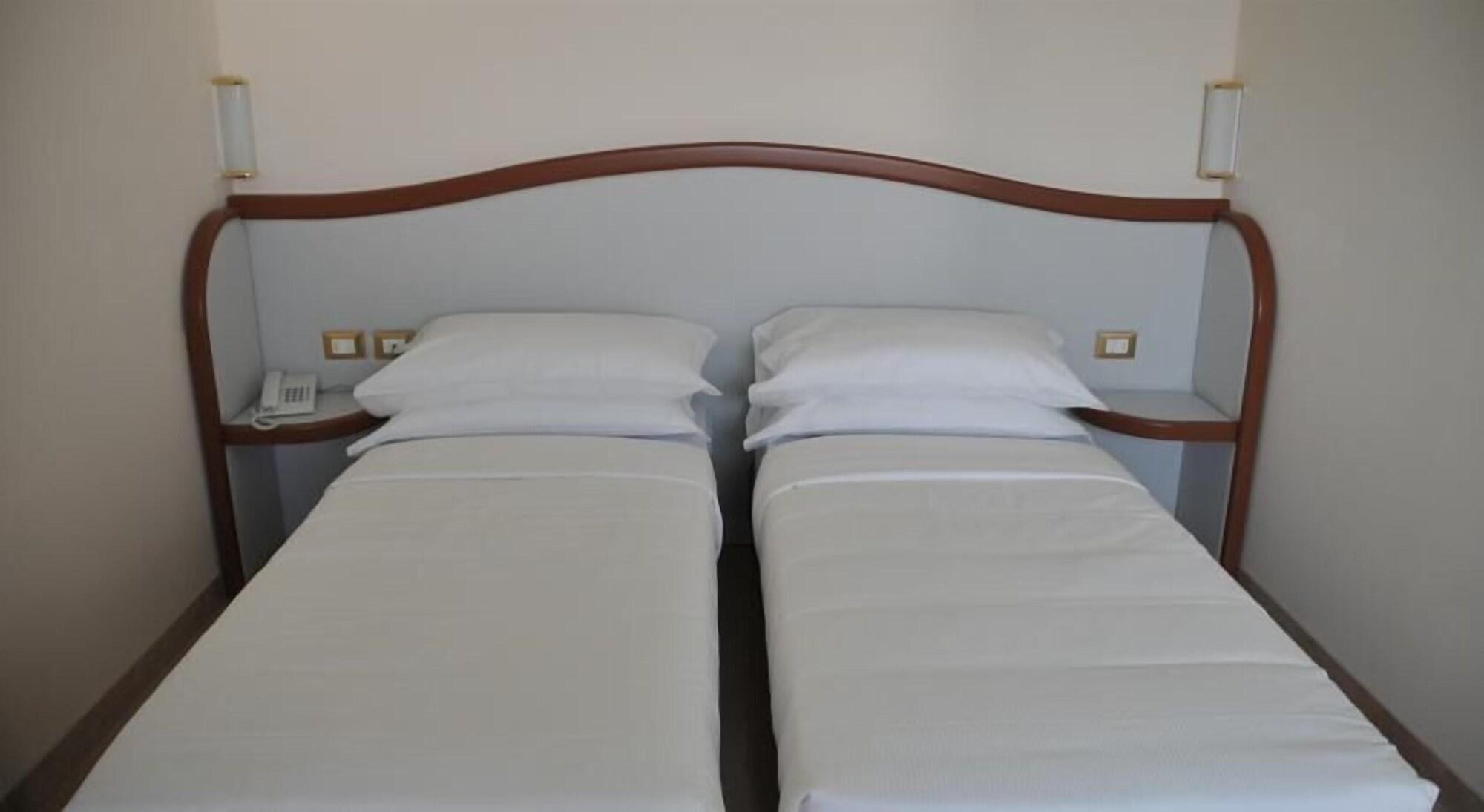 Hotel Verdi Vicenza Luaran gambar