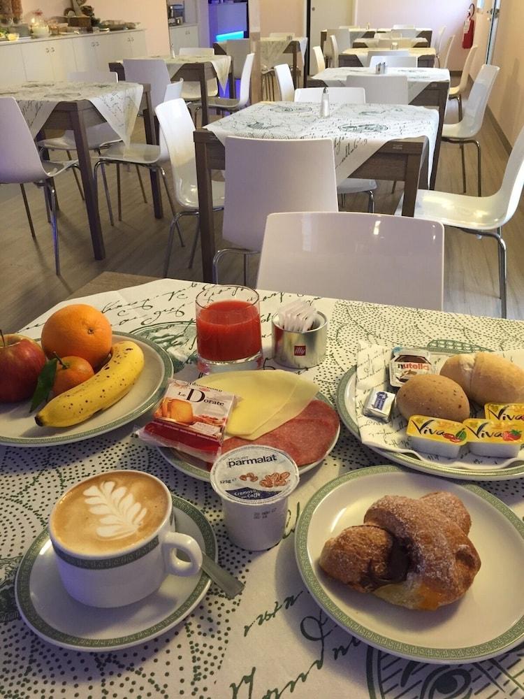 Hotel Verdi Vicenza Luaran gambar
