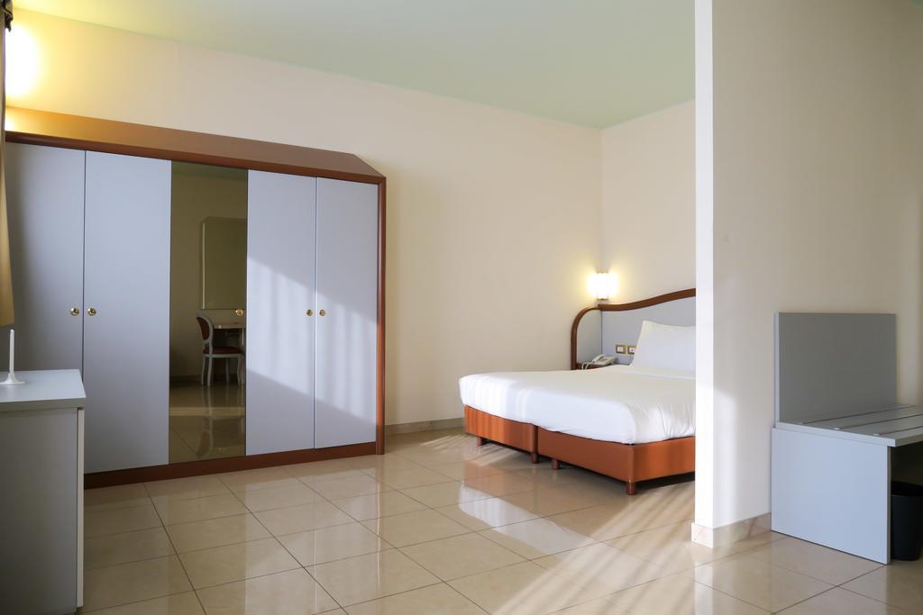 Hotel Verdi Vicenza Luaran gambar